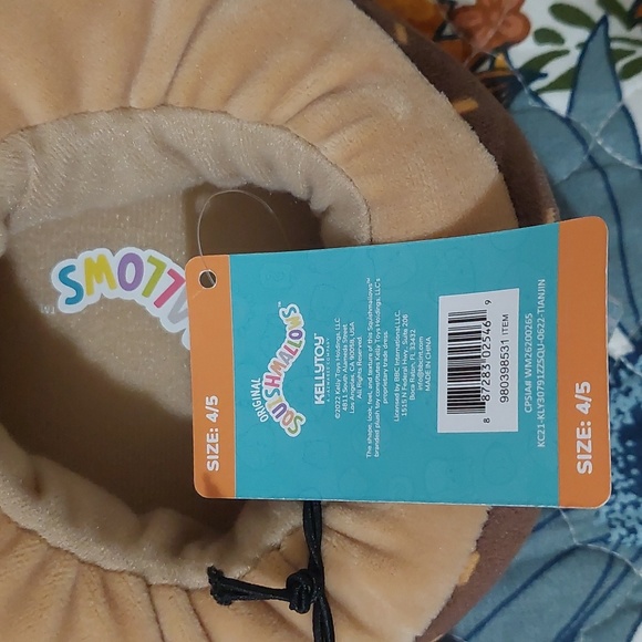 Squishmallows slippers Hans hedgehog - Picture 5 of 6
